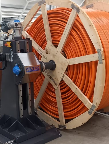 Cable, pipe, rope winder to drums