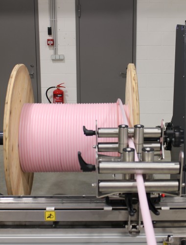 Cable, pipe, rope winder to drums