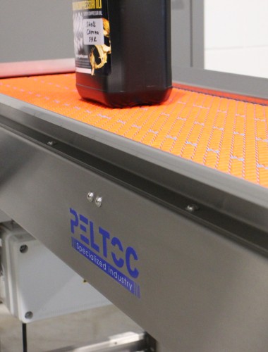 Roller belt conveyor/ collecting table