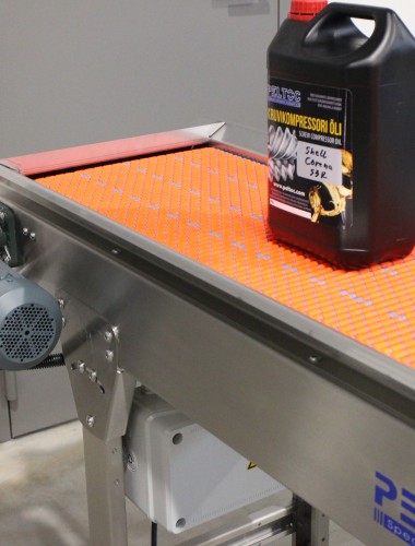 Roller belt conveyor/ collecting table